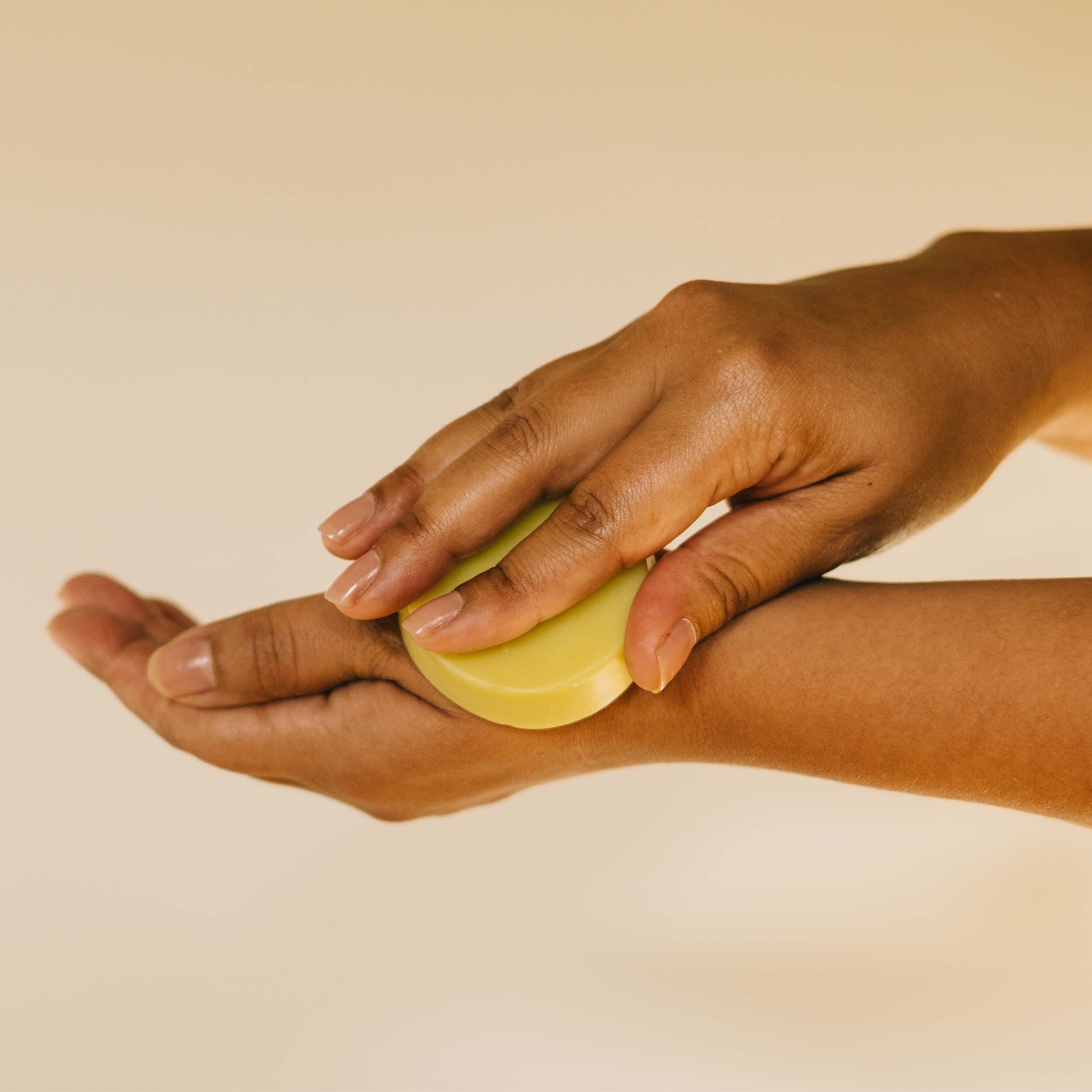 DAUMENSCHMAUS - Feste Handcreme in Dose (30g)