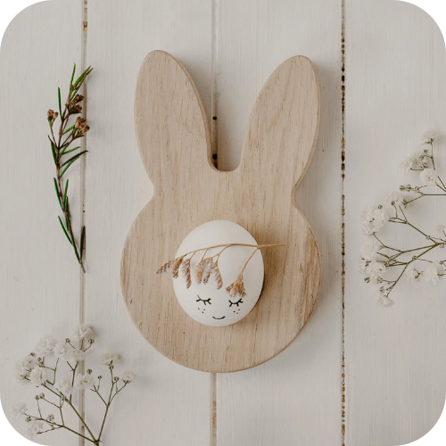 Eierbecher aus Holz Motiv Hase